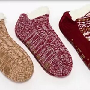 NWT MYKLUK ALOE INFUSED Cozy Knit Slipper Socks Set
